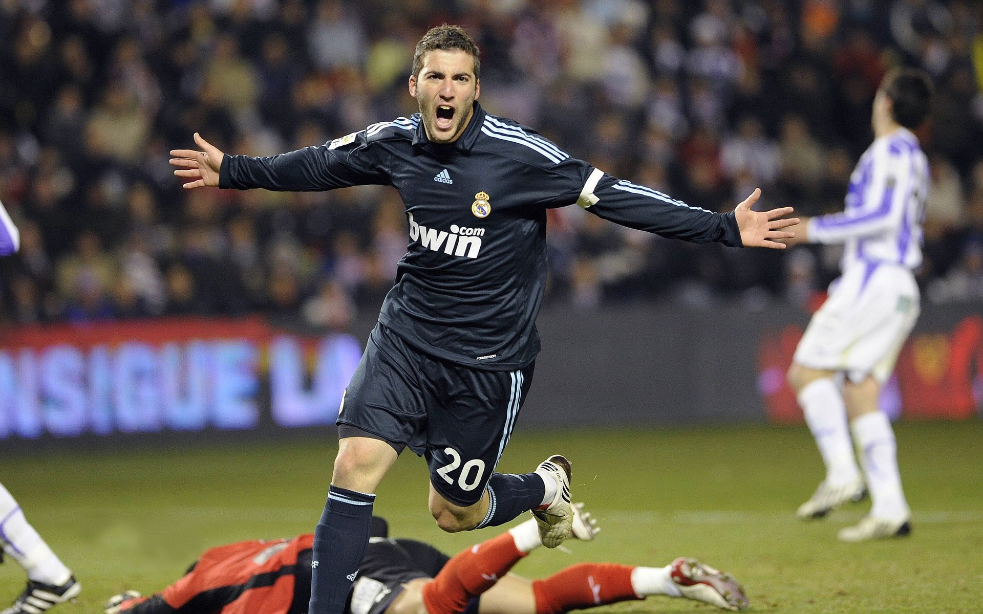 湖人队迎战强敌,誓破难关,我想知道湖人队