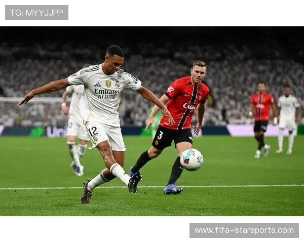 阿诺德下一站曼城呼声高，皇马态度明确，阿诺德转会皇马